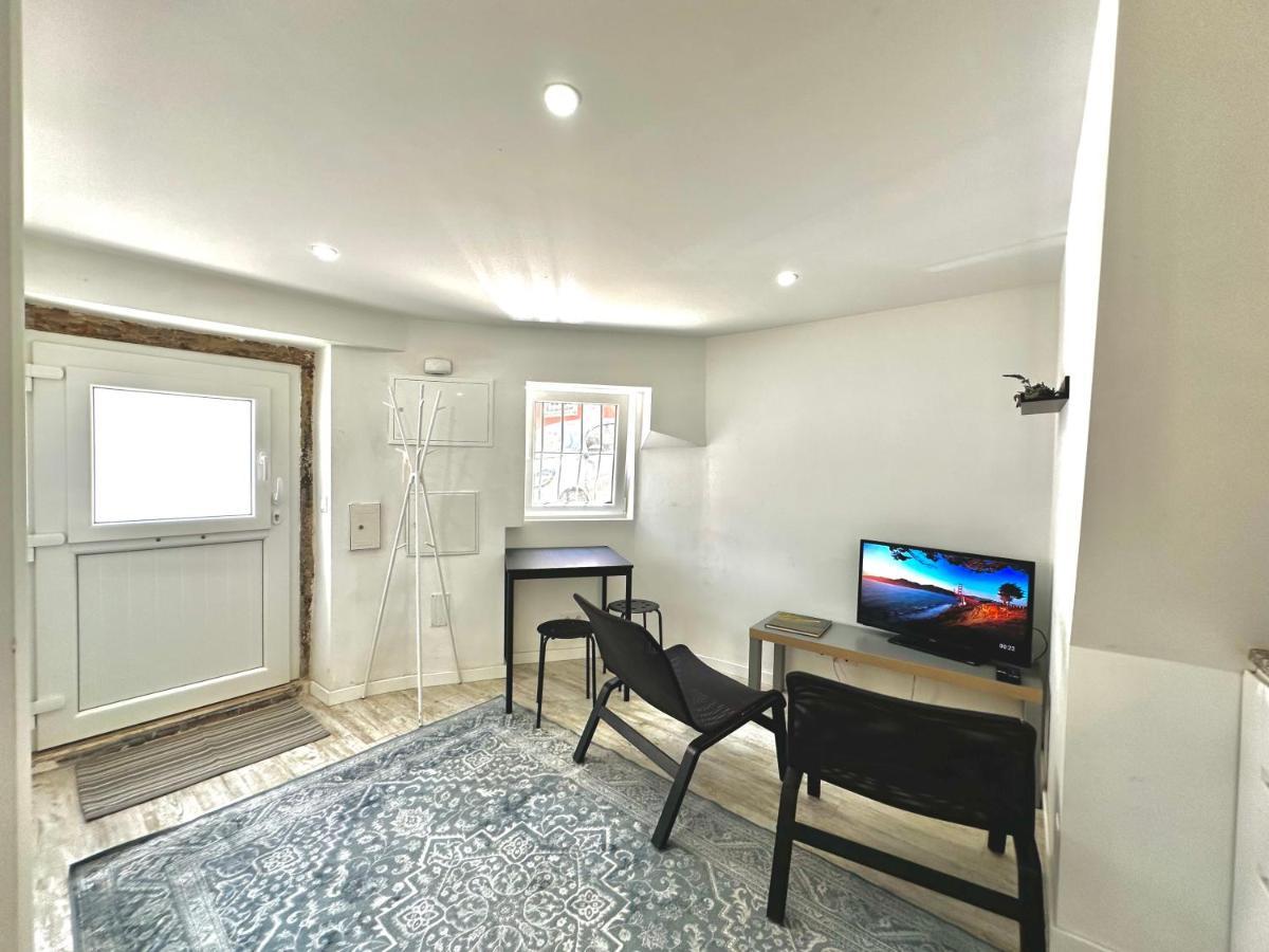 Cozy Tiny House Apartment Lisbon Exterior photo